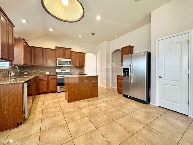 Building Photo - 4 br, 2 bath House - 129 Snowflake Drive -