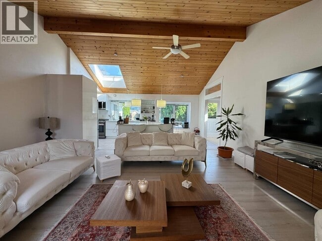 Photo du bâtiment - 23418 Tamarack Ln