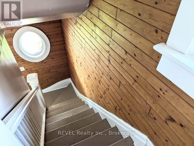 Photo du bâtiment - 4784 2nd Ave