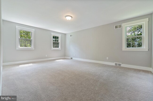 Building Photo - 2031 White Horse Rd
