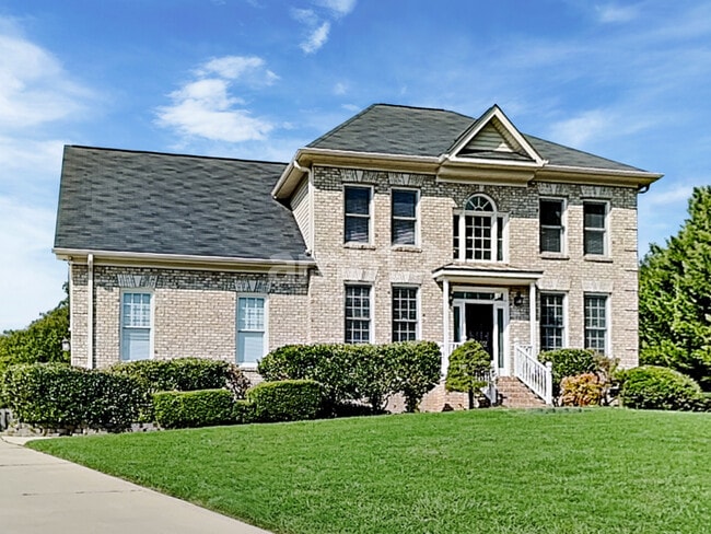 Building Photo - 2402 Clovelly Ct