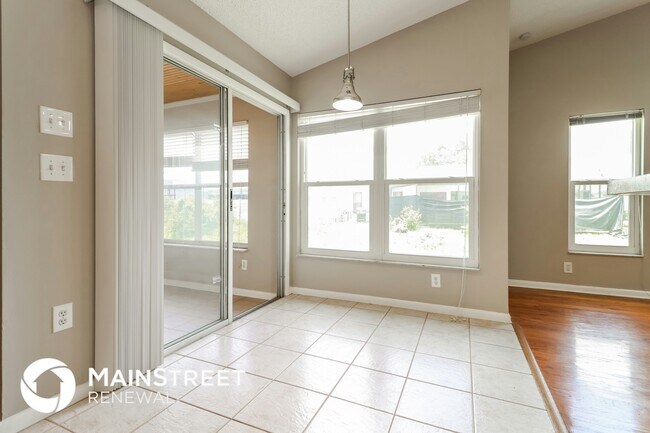 Foto del edificio - 8444 Yearling Ln