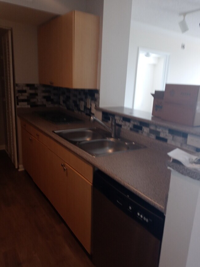 Foto del edificio - Hollywood Condo