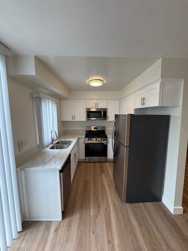 Cocina - 929 Larrabee Apartments