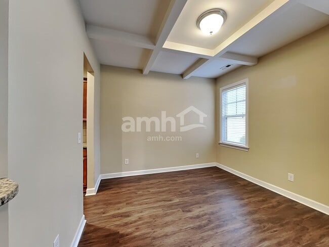 Building Photo - 131 Station Dr