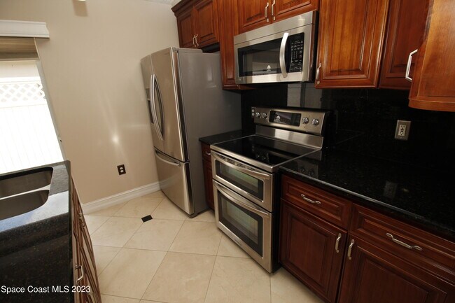 Building Photo - 2729 Maderia Cir