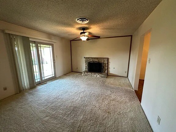 Foto del edificio - 2213 Sandpiper Rd