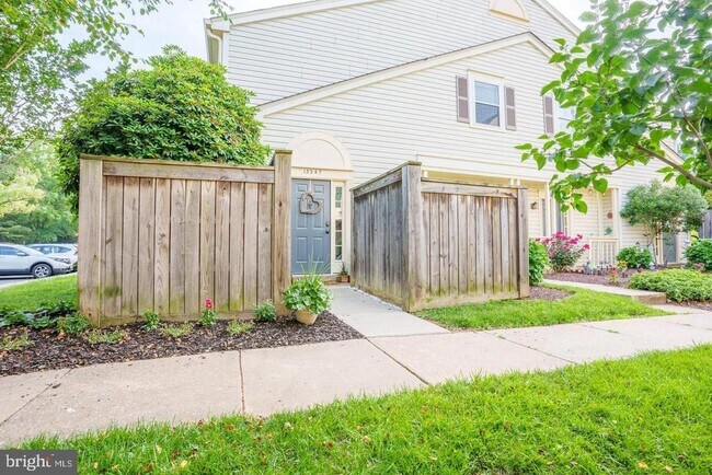 Building Photo - 13247 Meander Cove Dr