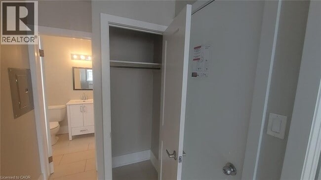 Building Photo - 181 King St E