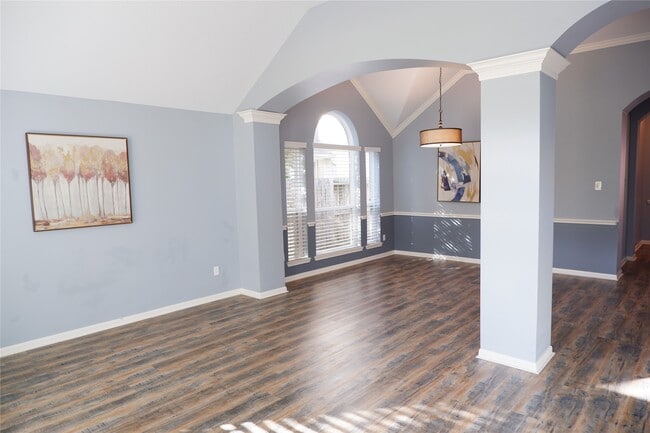 Building Photo - 2614 Parkbriar Ln