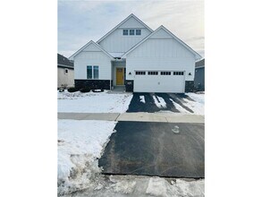 Building Photo - 1935 Mulberry Ln