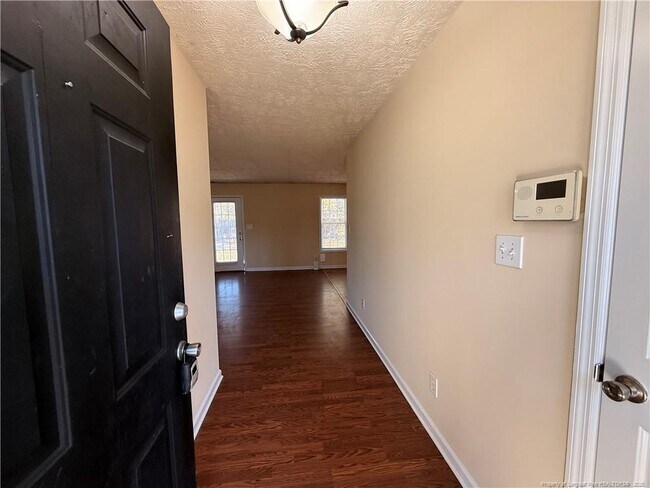 Foto del edificio - 203 Cypress Dr