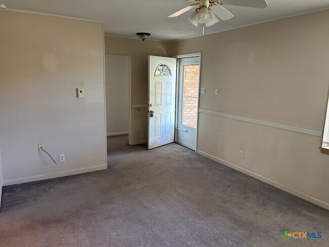 Foto del edificio - 303 Ridge St