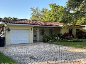 Building Photo - 5951 SW 84th St