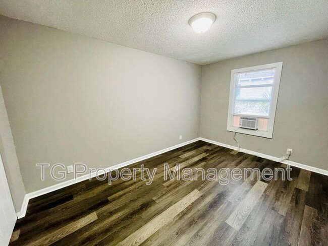 Foto del edificio - 1723 E 27th St