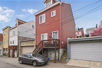 Building Photo - 431 Cedarville St