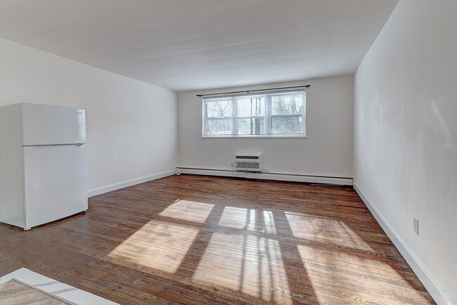 Building Photo - 22 Cottage St