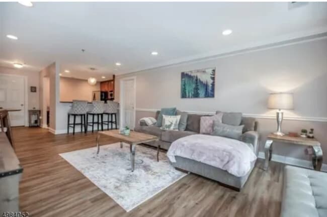 Building Photo - 1114 Peer Pl Building Photo - 1114 Peer Pl