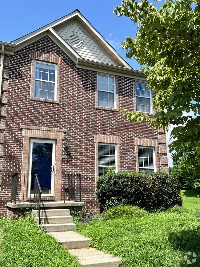 Building Photo - 512 Callander Way