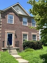 Building Photo - 512 Callander Way