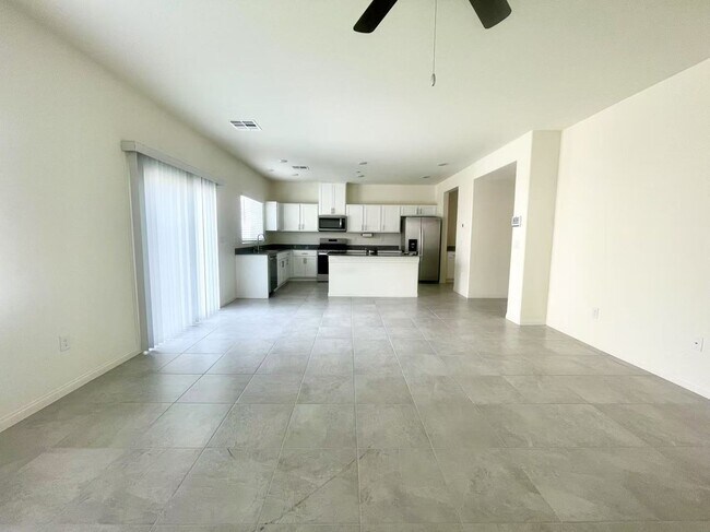 Foto del edificio - 4450 Merlot Hls Ave