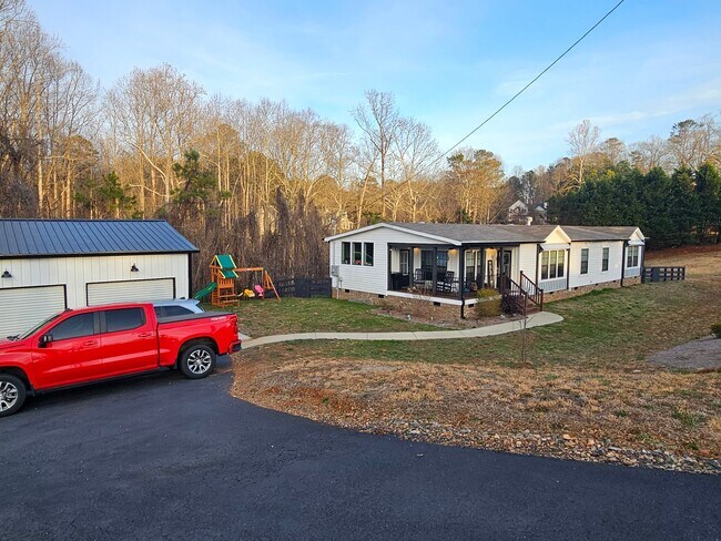 Foto del edificio - 4330 Hurt Bridge Rd