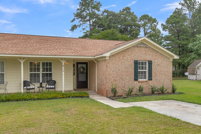 Private entrance - 113 Ashwood Ct