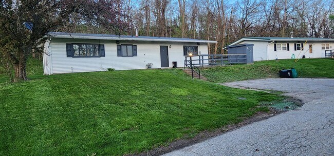 Foto del edificio - Finleyville 3 Bedroom 1.5 Bath Single Family Ranch Home
