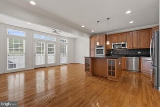 Building Photo - 1515 Regent Manor Ct