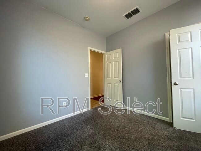 Building Photo - 3767 Naturita Way