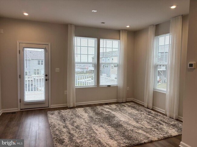 Foto del edificio - 24 Anthem St