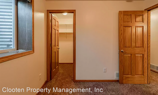Foto del edificio - 3 br, 2 bath House - 1029 N 33rd St.