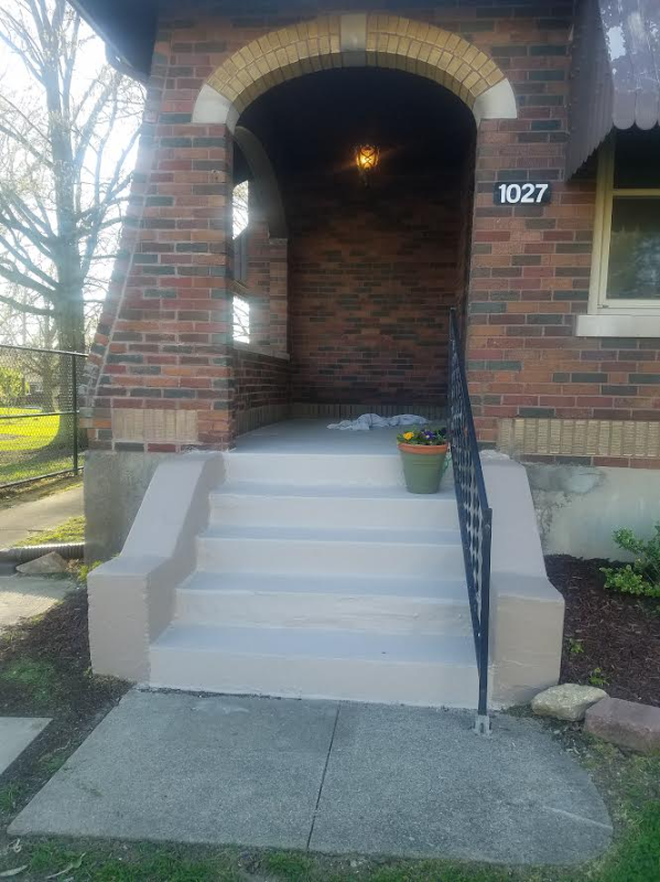 Primary Photo - 1027 Woodlawn Ave