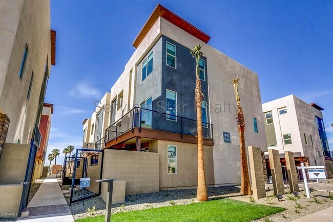 Foto del edificio - 820 N 8th Ave