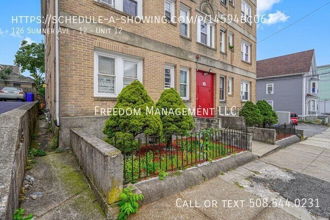 Foto del edificio - 126 Sumner Ave