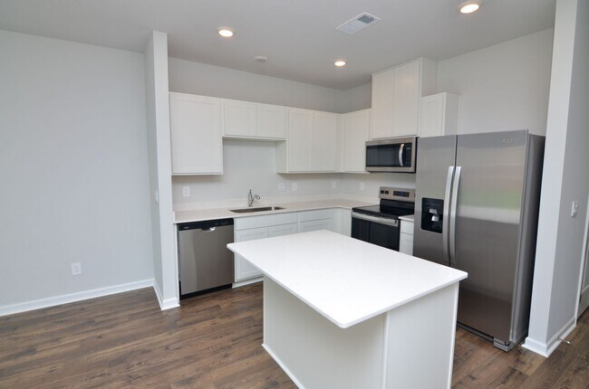 Building Photo - 1017 Keyes Pl