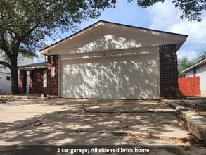 Building Photo - 17204 Ardisia Dr