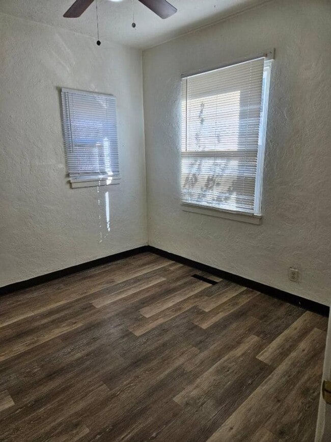 Foto del edificio - Fantastic 2 bedroom house avail NOW