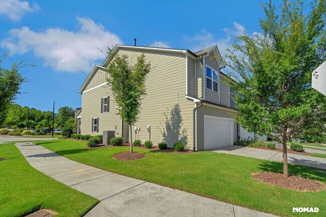 Building Photo - Spacious 3BR Townhome in Durham