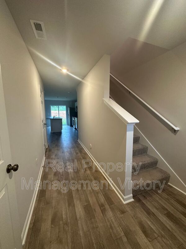 Building Photo - 134 Marine Dr