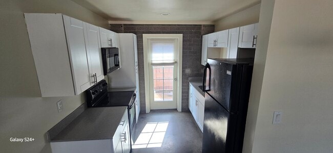 Building Photo - 6716 E Avalon Dr