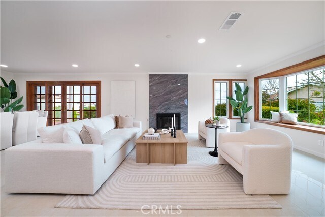 Building Photo - 3823 Via Manzana