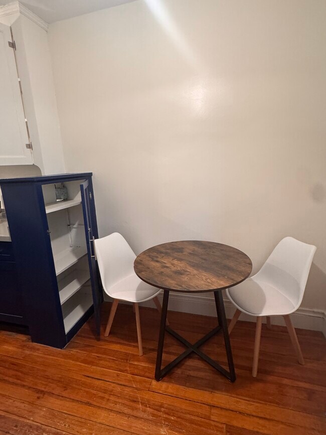 Foto del edificio - 6 Washington Ave