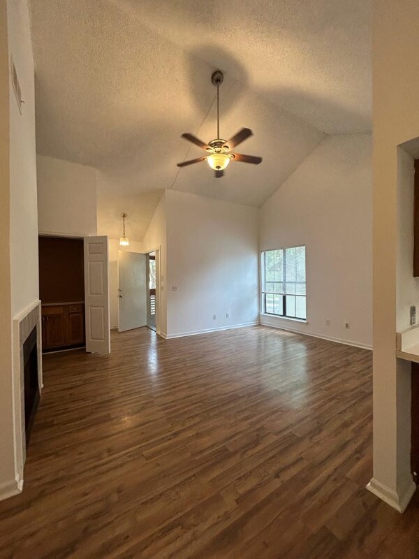 Primary Photo - 1302 Wood Hill Dr