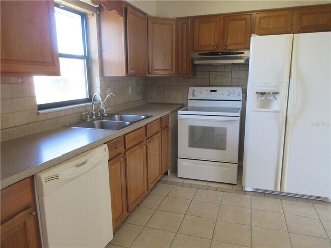Foto del edificio - 14184 SW 33rd Court Rd