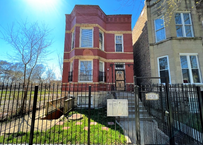 Building Photo - 6148 S May St