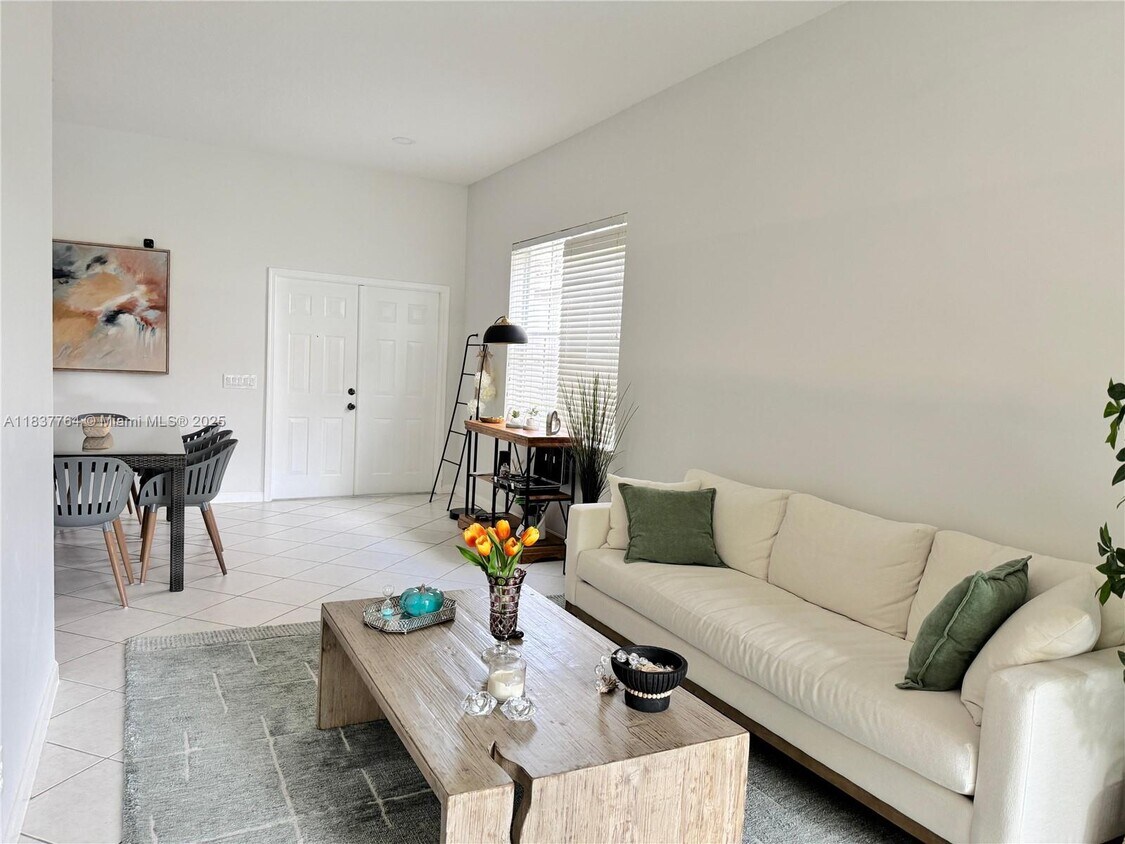 Foto principal - 1074 Bluewood Terrace