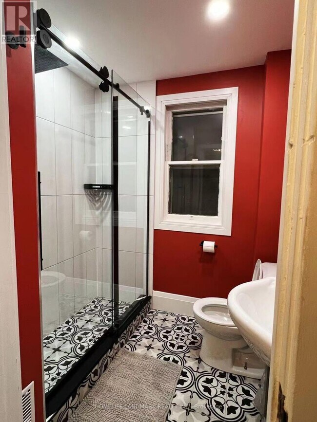 Photo du bâtiment - 5765 Byng Ave