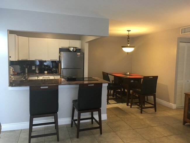 Foto del edificio - 2840 NE 14th Street Causeway