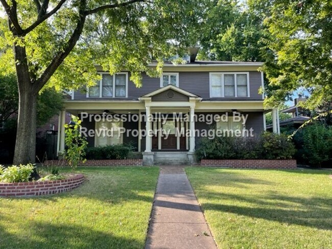 Foto del edificio - Huge Midtown Home!